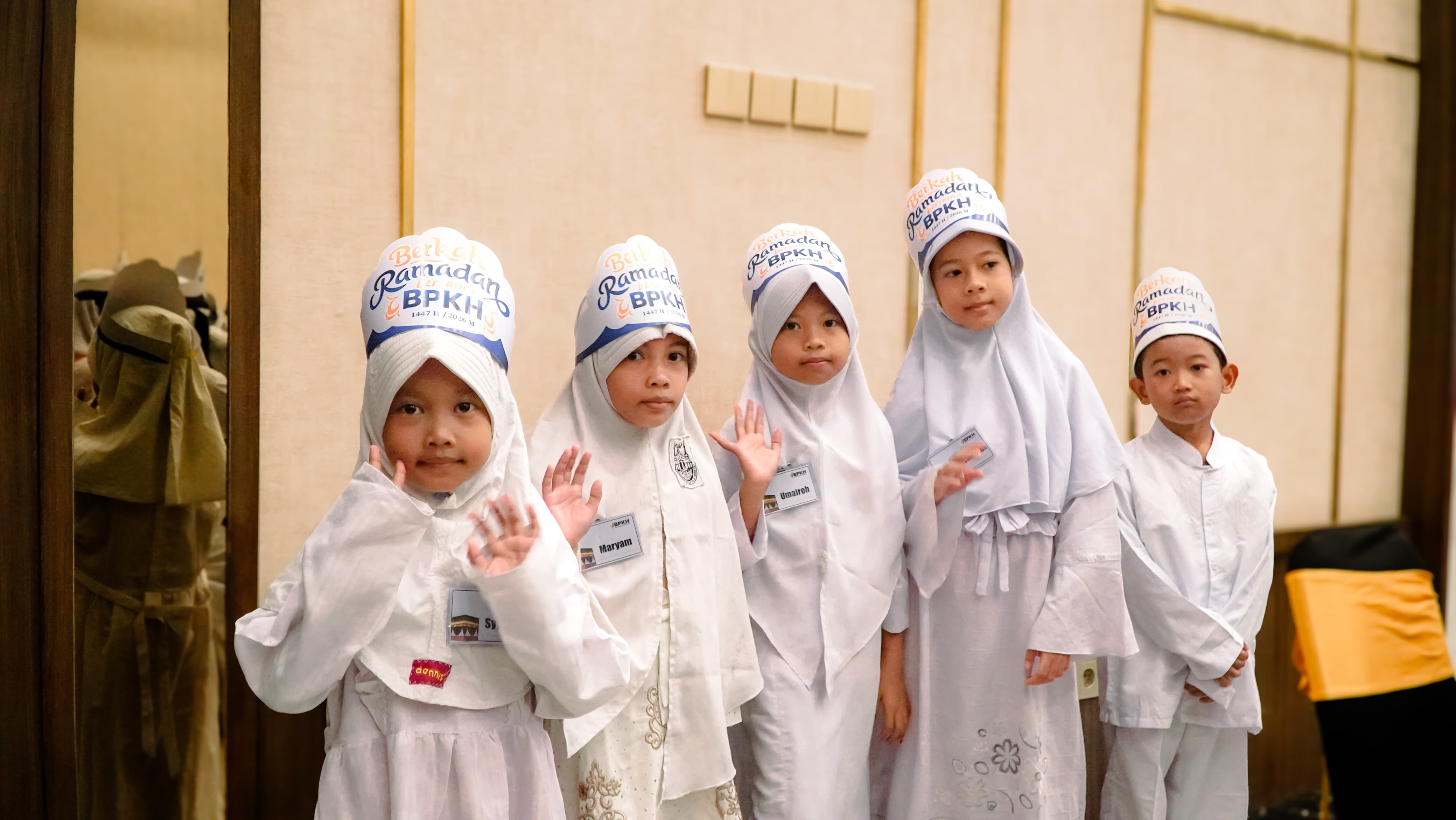 BPKH Salurkan Santunan dan Paket Alat Sekolah untuk 100 Anak Yatim di Madiun