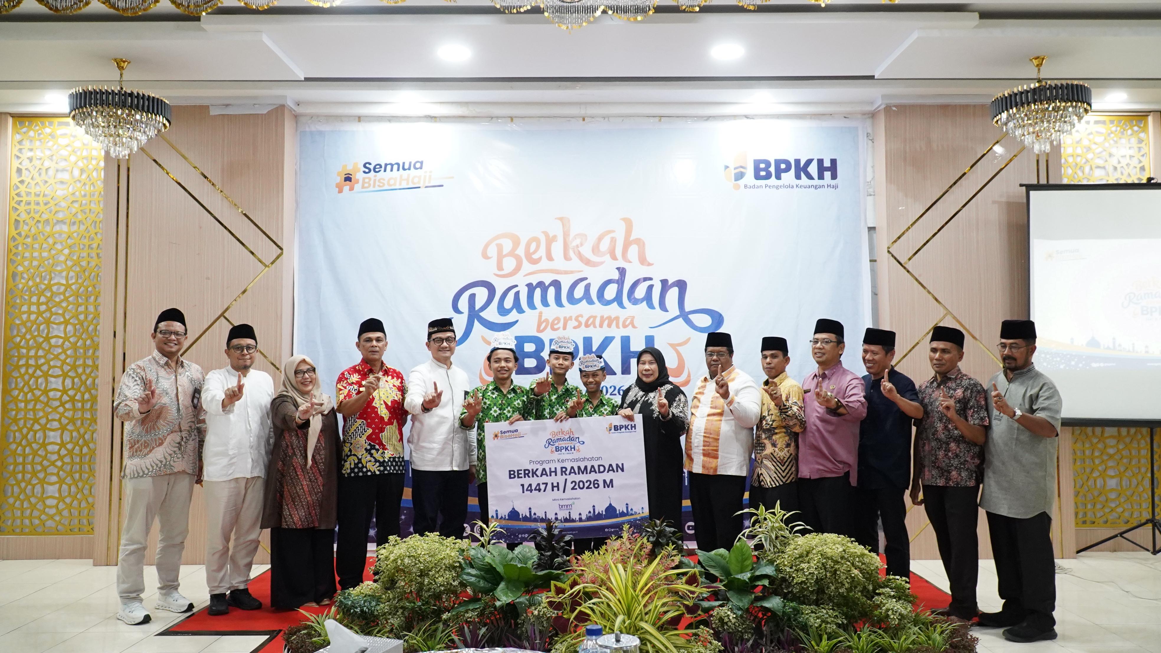 BPKH Tebar Berkah Ramadan di Pariaman