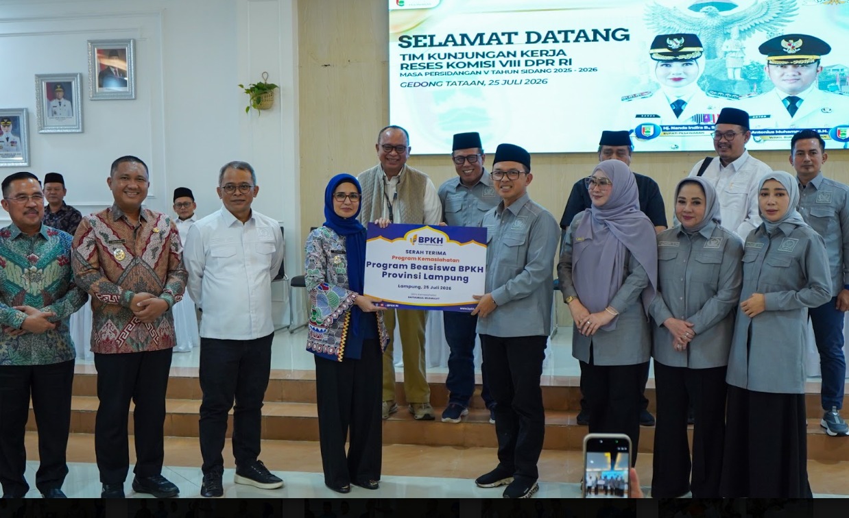 BPKH Salurkan Program Kemaslahatan Beasiswa dan Sarana Sanitasi