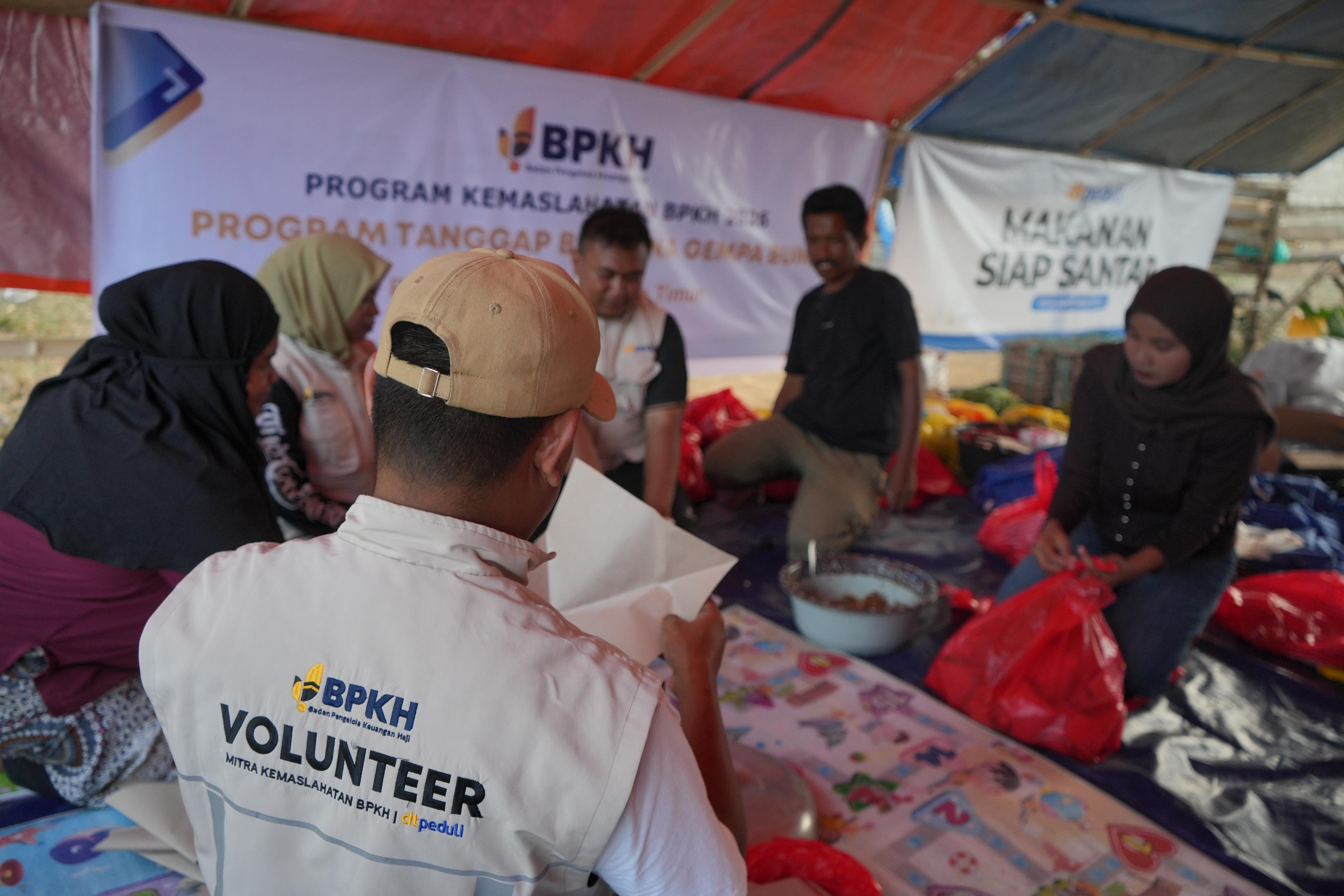 BPKH Salurkan Ribuan Bantuan untuk Dukung Pemulihan Masyarakat Terdampak Bencana di NTT