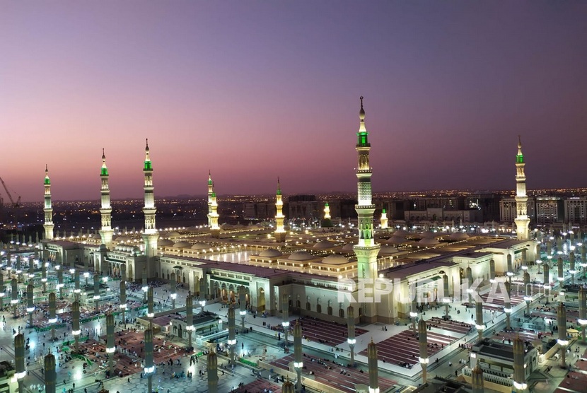 Pesan Imam Al Ghazali Saat Hendak Masuk Masjid Nabawi