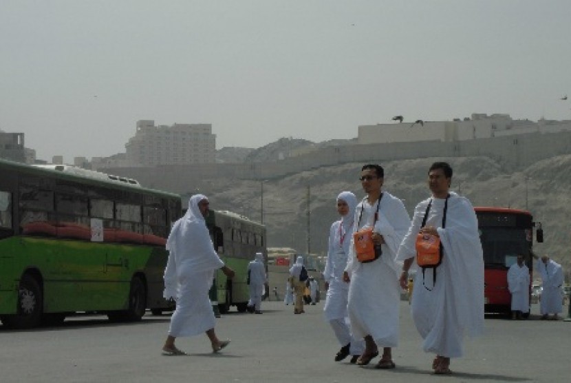 Malaysia Tangguhkan Perjalanan Umroh