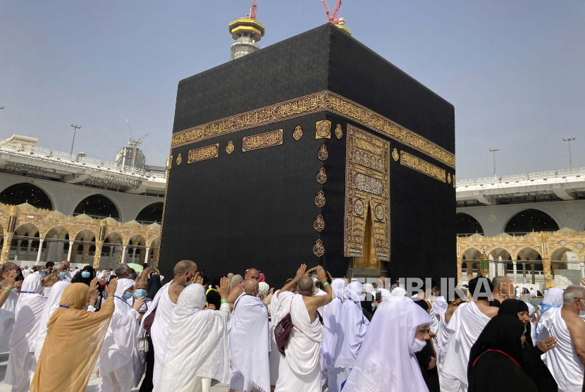Forum Ilmiah Penelitian Haji dan Umrah Dimulai di Madinah
