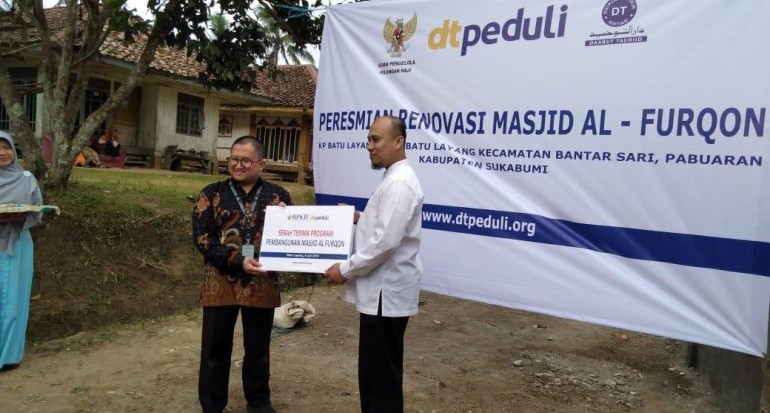 BPKH dan DT PEDULI Serahkan Bantuan Pembangunan Masjid di Sukabumi