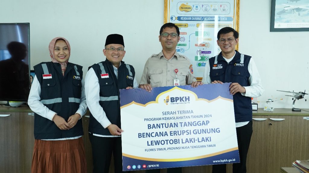 BPKH Salurkan Bantuan Kemaslahatan untuk Korban Erupsi Gunung Lewotobi Laki-Laki